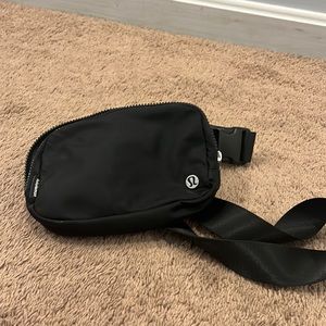 Lululemon black belt bag